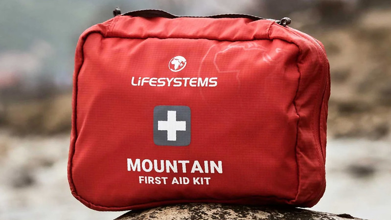 lifesystems mountain