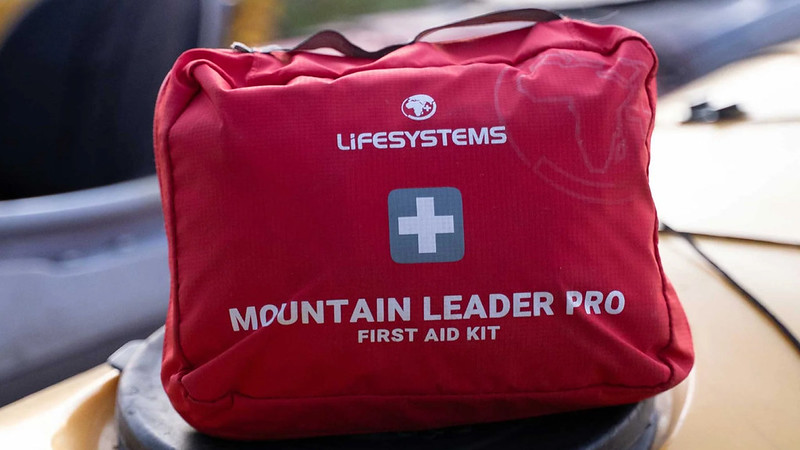 lifesystems mountainleaderpro